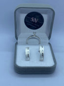 Alianças de Prata 5mm Reta Com Um Delicado Friso na Lateral Fosca