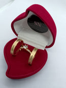 Alianças De Moeda Antiga 4mm Reta Fosca Com Um Friso Central Anel Solitário Cravejado