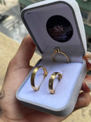 Alianças de Moeda Antiga Meia Cana 5mm Friso de 0,7 Em Cada Lateral Feminina Cravejada