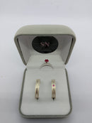 Alianças De 4mm Reta Fosca Com Friso e Pedra Central