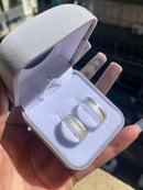 Alianças De Prata 5mm Reta Friso Na Lateral Feminina Cravejada