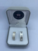 Alianças De Prata 5mm Reta Friso Na Lateral Feminina Cravejada